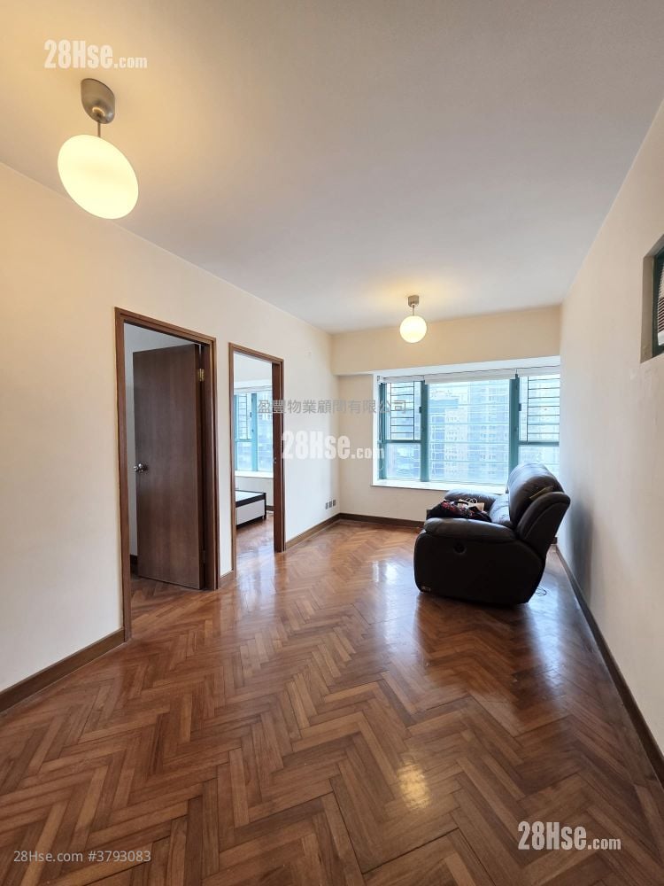 The Grandeur Rental 2 Bedrooms , 1 Bathroom 391 ft²