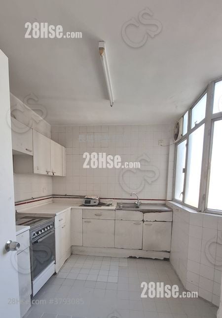 Park Vale Sell 3 Bedrooms , 1 Bathroom 561 ft²