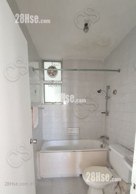 Park Vale Sell 3 Bedrooms , 1 Bathroom 561 ft²