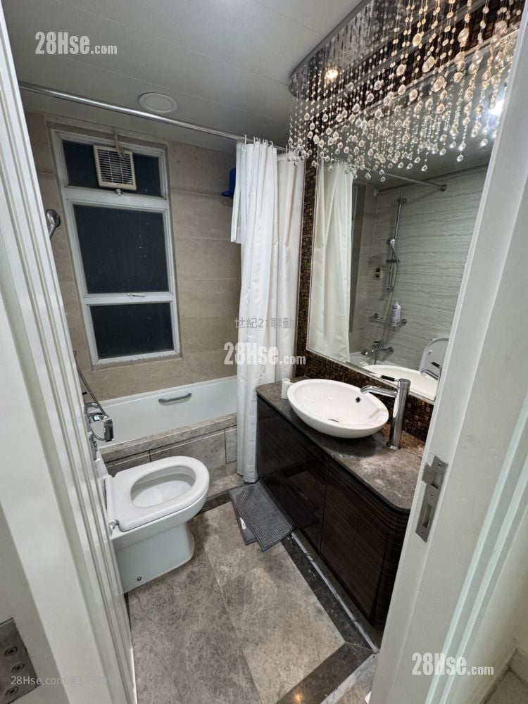 领都 租盘 3 房 , 2 浴室 673 平方尺