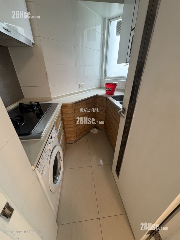 领都 租盘 3 房 , 2 浴室 673 平方尺