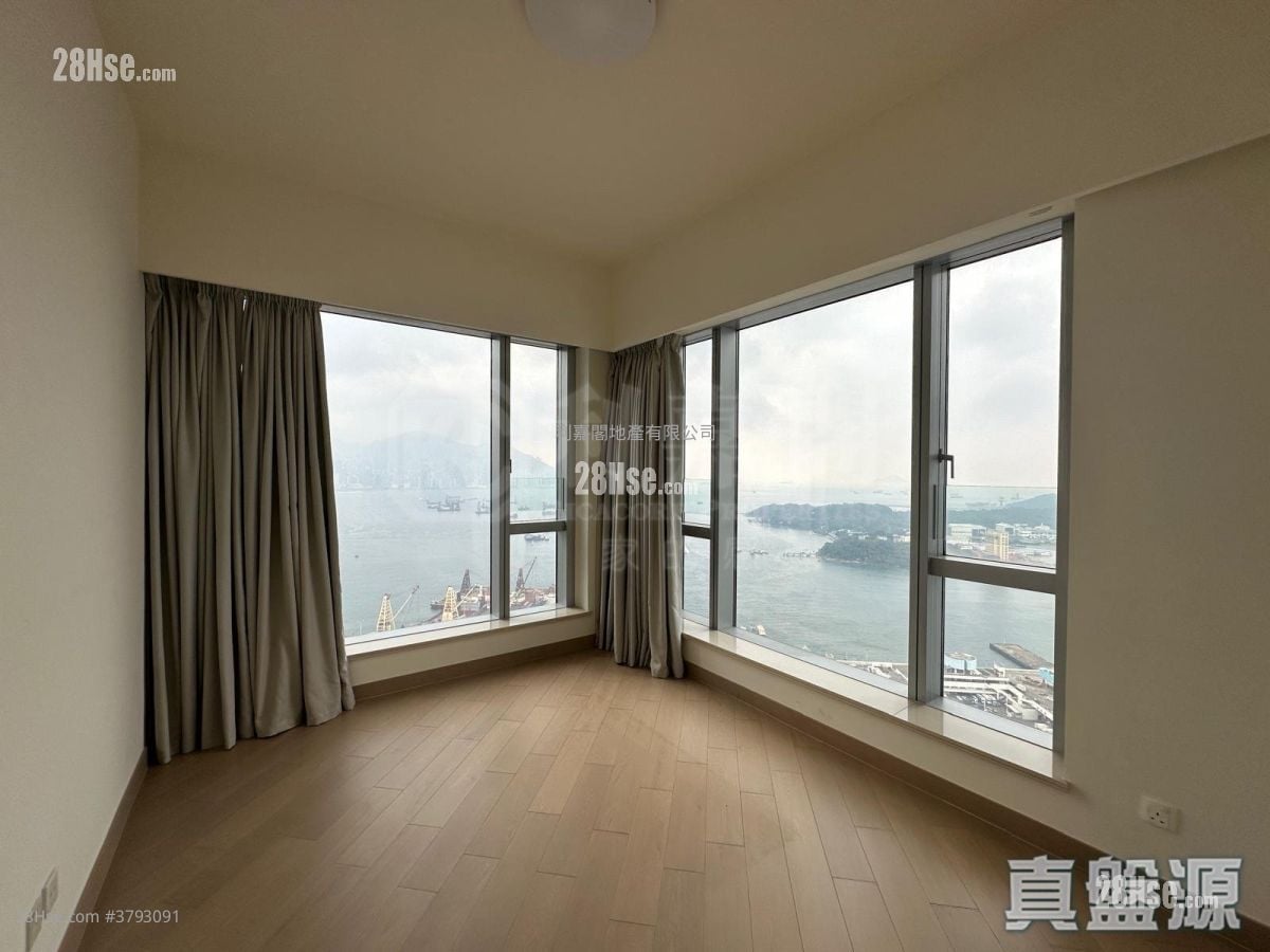 Cullinan West Sell 4 Bedrooms , 4 Bathrooms 1,342 ft²