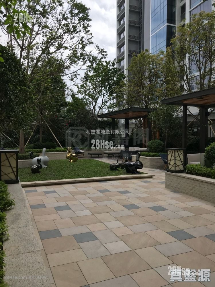 Cullinan West Sell 4 Bedrooms , 4 Bathrooms 1,342 ft²