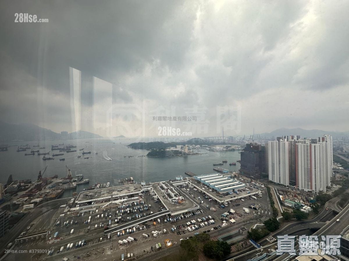 Cullinan West Sell 4 Bedrooms , 4 Bathrooms 1,342 ft²