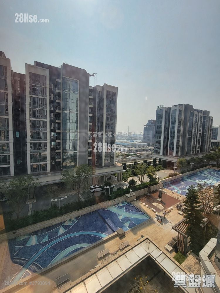 Cullinan West Sell 4 Bedrooms , 4 Bathrooms 1,327 ft²