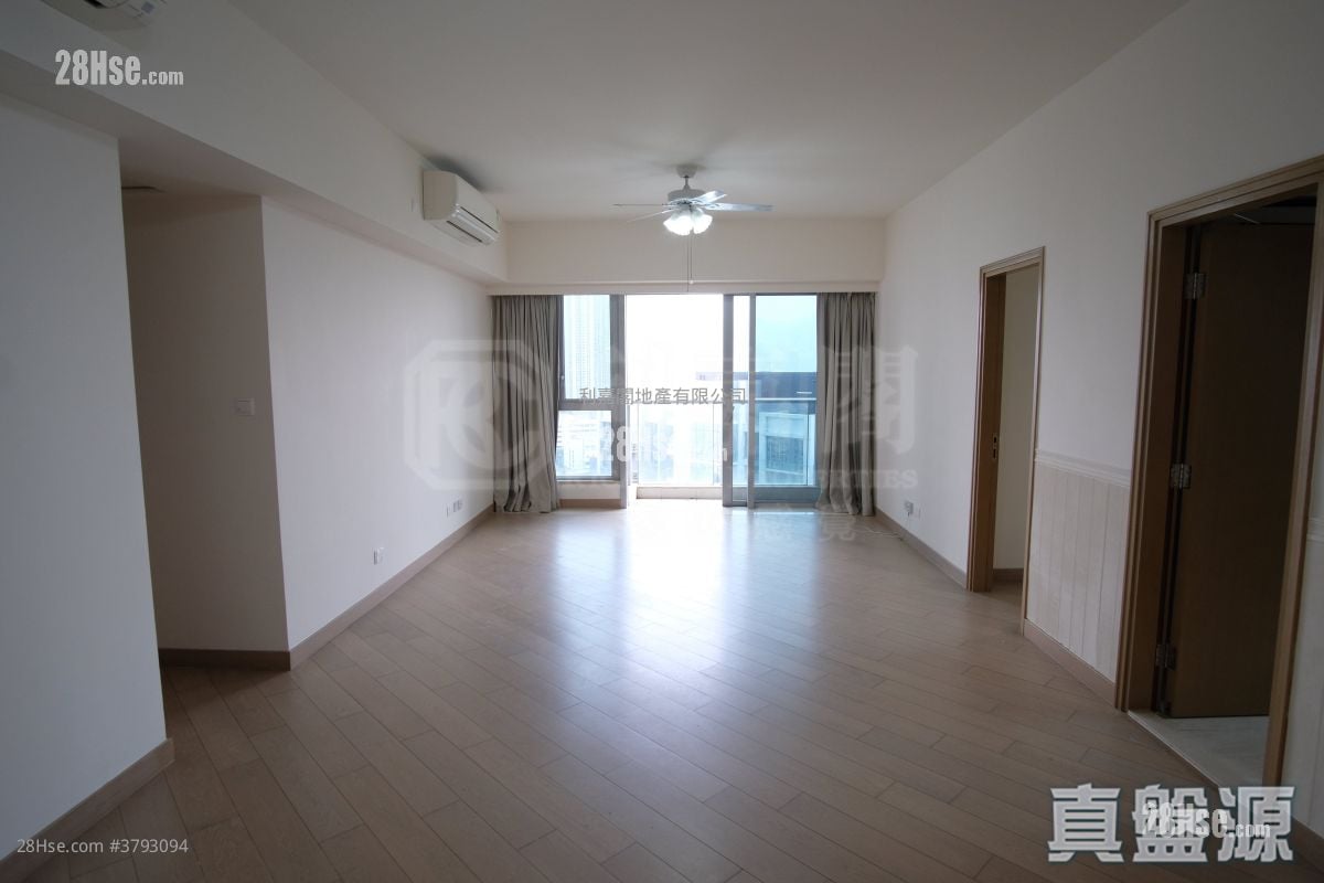 Cullinan West Sell 4 Bedrooms , 4 Bathrooms 1,327 ft²