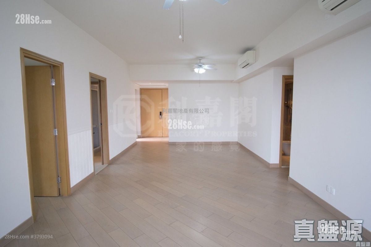 Cullinan West Sell 4 Bedrooms , 4 Bathrooms 1,327 ft²