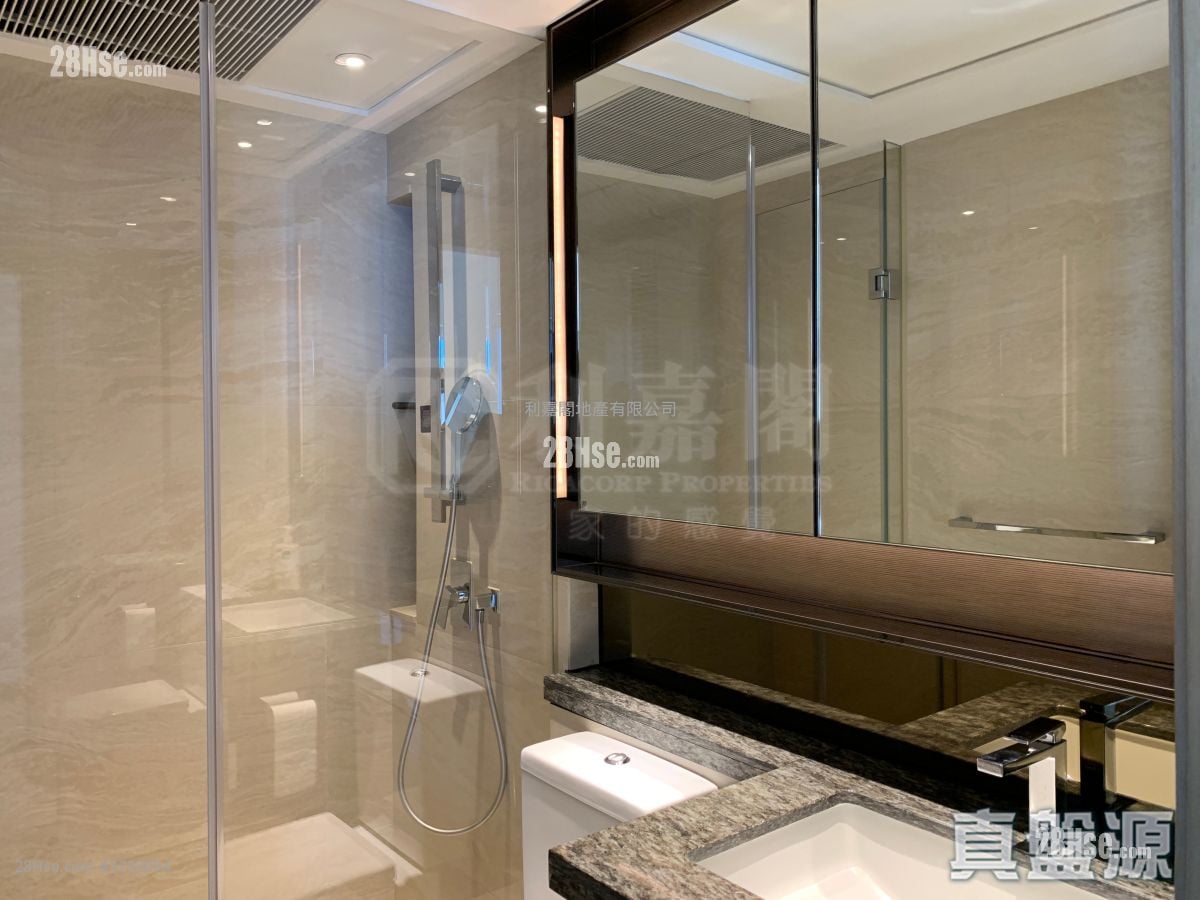 Cullinan West Sell 4 Bedrooms , 4 Bathrooms 1,327 ft²