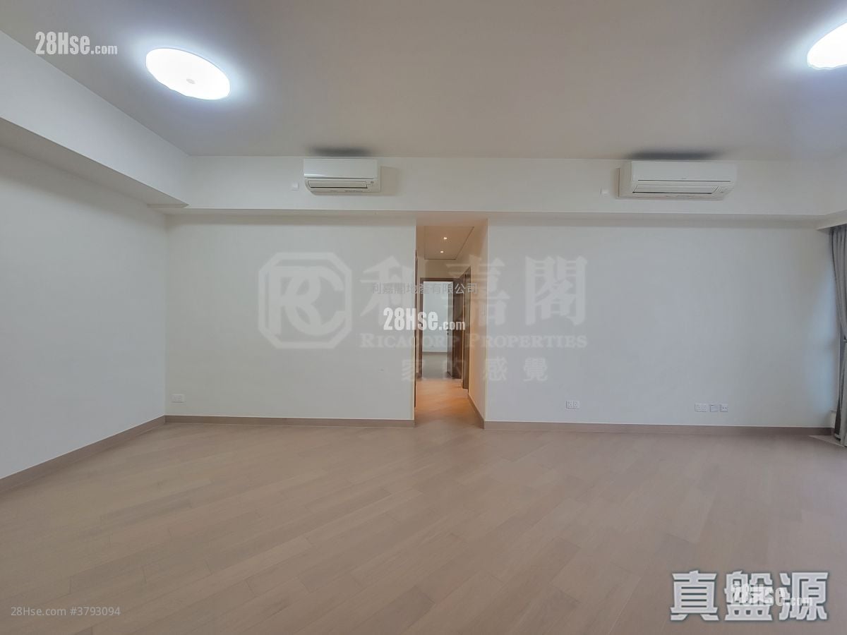 Cullinan West Sell 4 Bedrooms , 4 Bathrooms 1,327 ft²