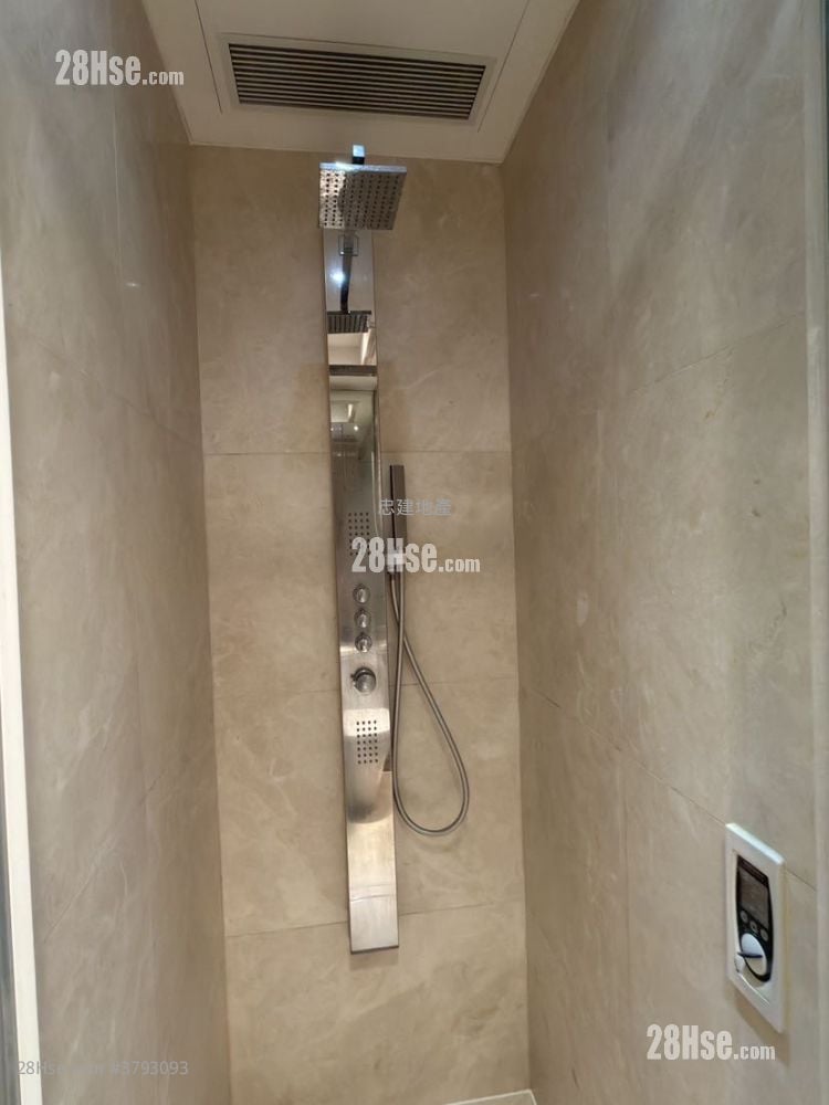 The Avenue Rental Studio , 1 Bathroom 340 ft²