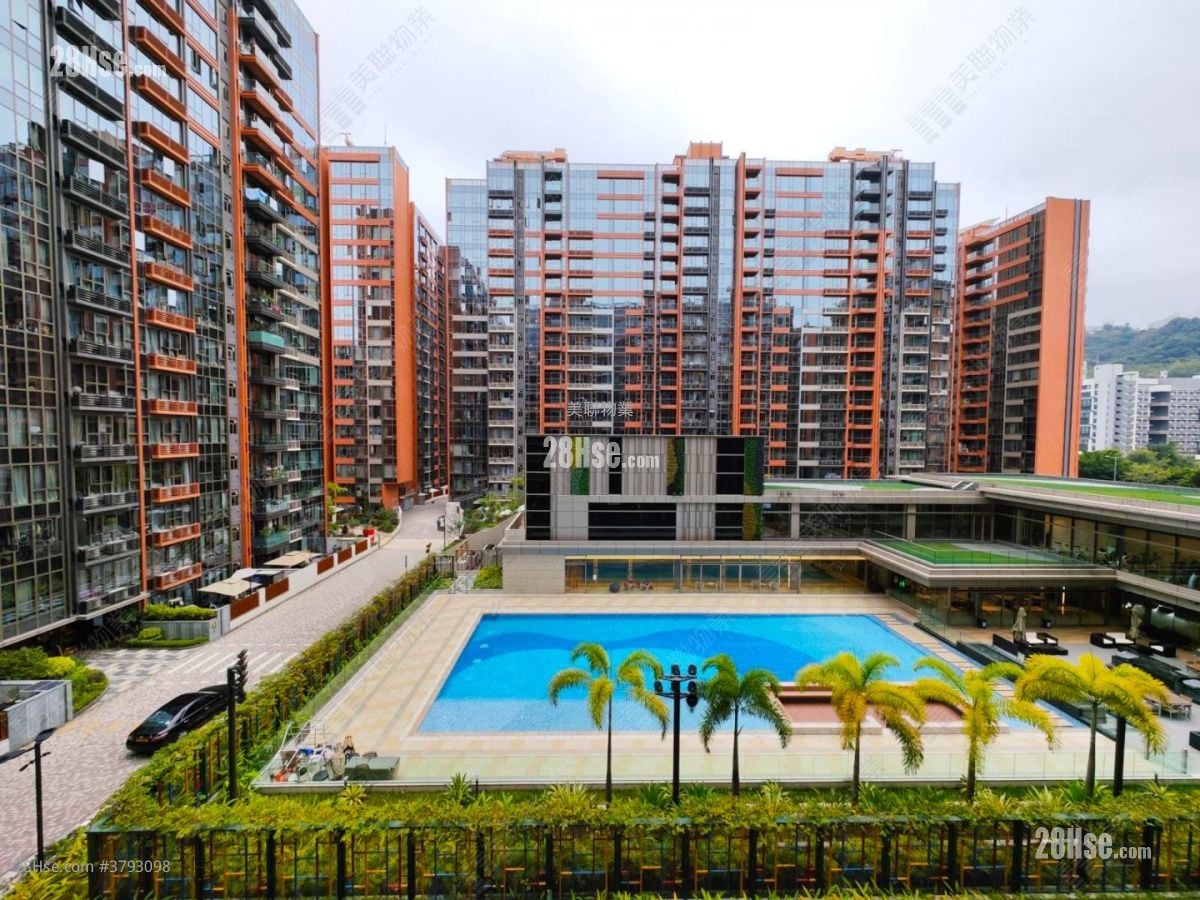 Centra Horizon Sell 3 Bedrooms , 3 Bathrooms 1,033 ft²