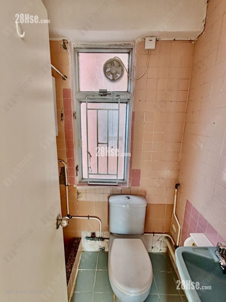 华乐大厦 售盘 2 房 , 1 浴室 396 平方尺