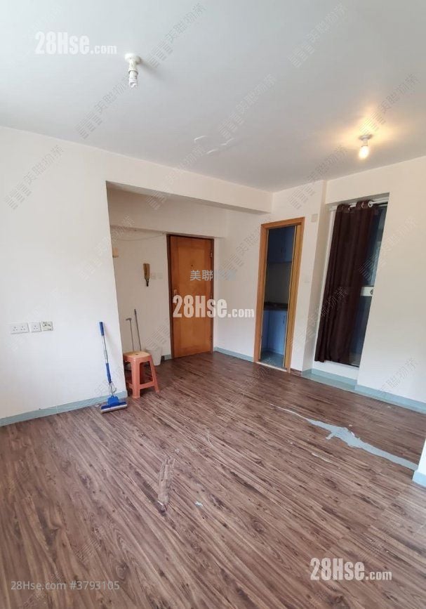 Tsuen Wan Centre Sell 2 Bedrooms , 1 Bathroom 377 ft²