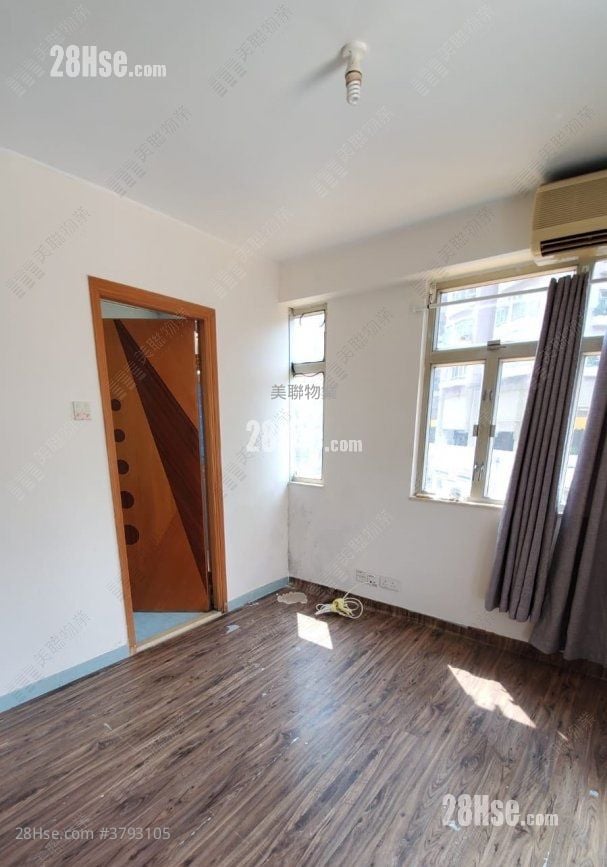 Tsuen Wan Centre Sell 2 Bedrooms , 1 Bathroom 377 ft²