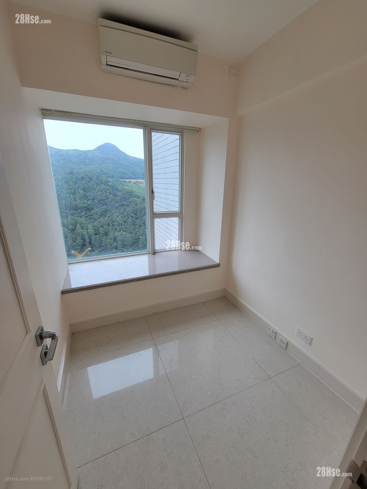 领凯 售盘 3 房 , 2 浴室 729 平方尺