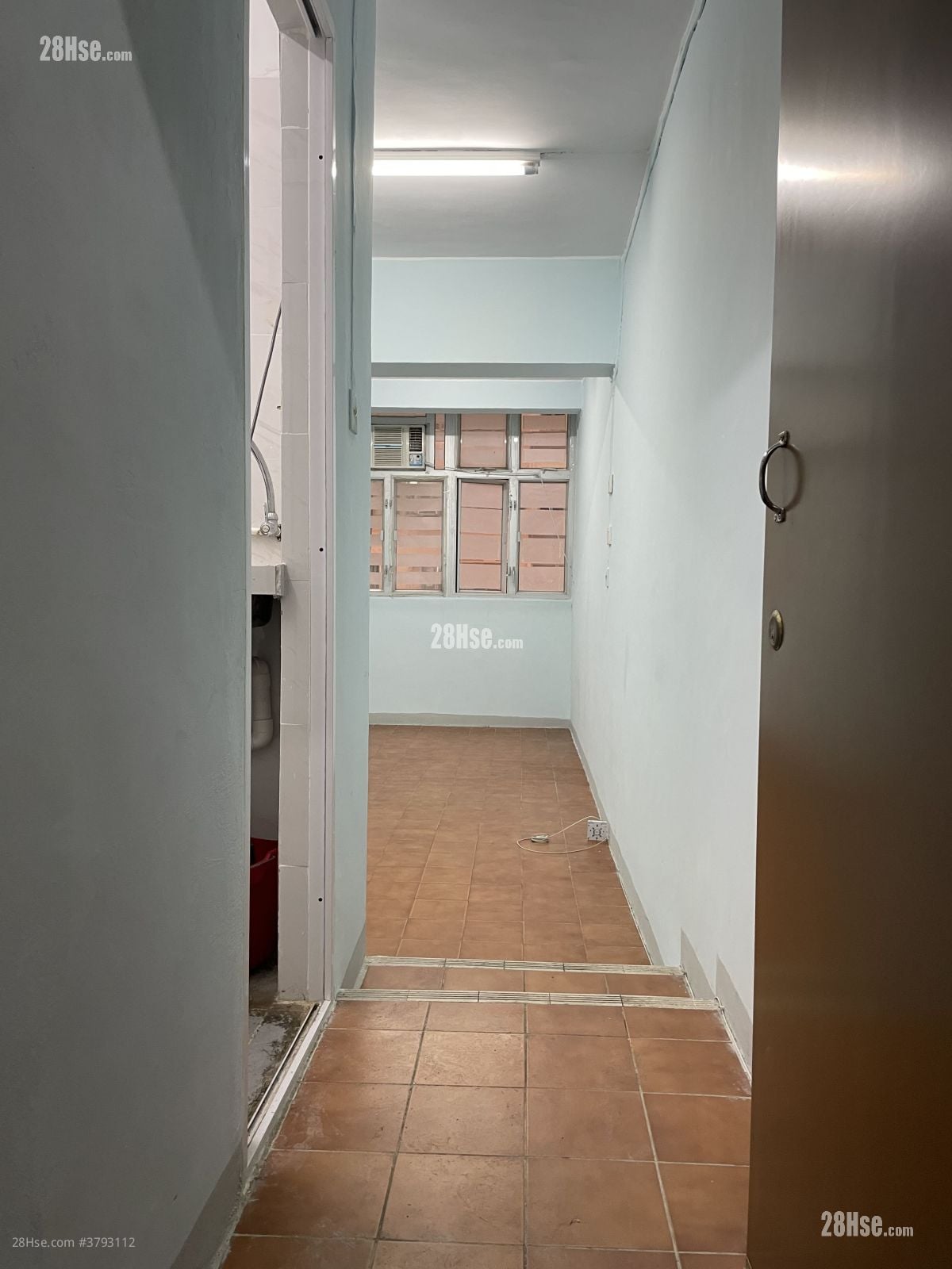 民新大厦 租盘 开放式间隔 , 1 浴室 220 平方尺