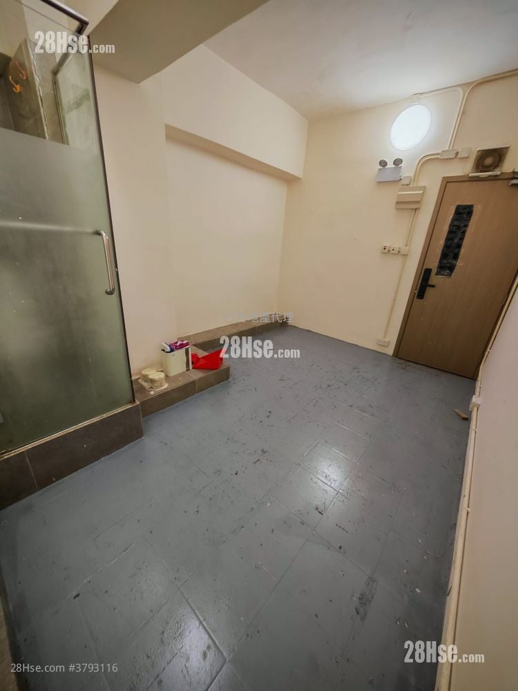 Viet Luen Factory Building Rental Studio , 1 Toilet