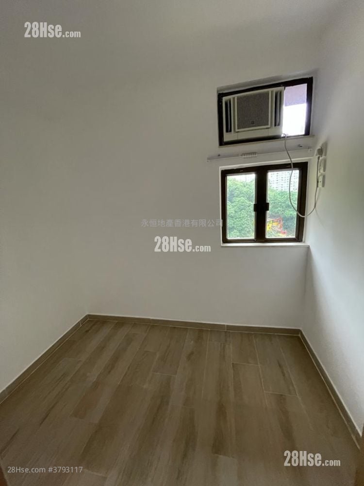 Bedford Gardens Rental 2 Bedrooms , 1 Bathroom 410 ft²