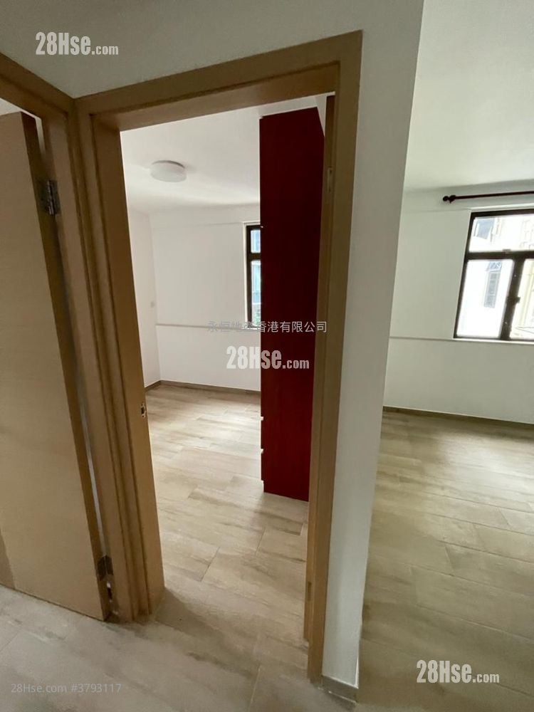 Bedford Gardens Rental 2 Bedrooms , 1 Bathroom 410 ft²