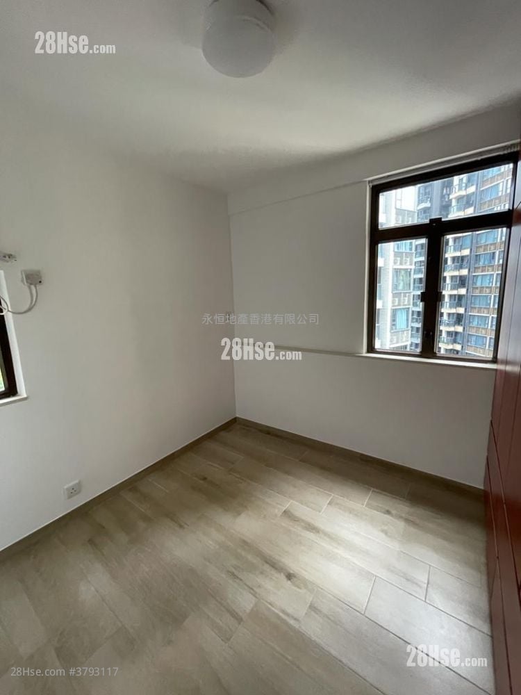 Bedford Gardens Rental 2 Bedrooms , 1 Bathroom 410 ft²