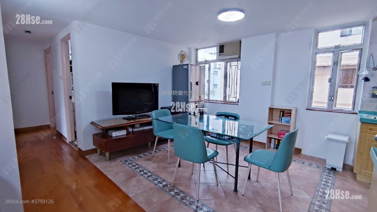 Kowloon Tong Court Sell 3 Bedrooms , 2 Bathrooms 978 ft²