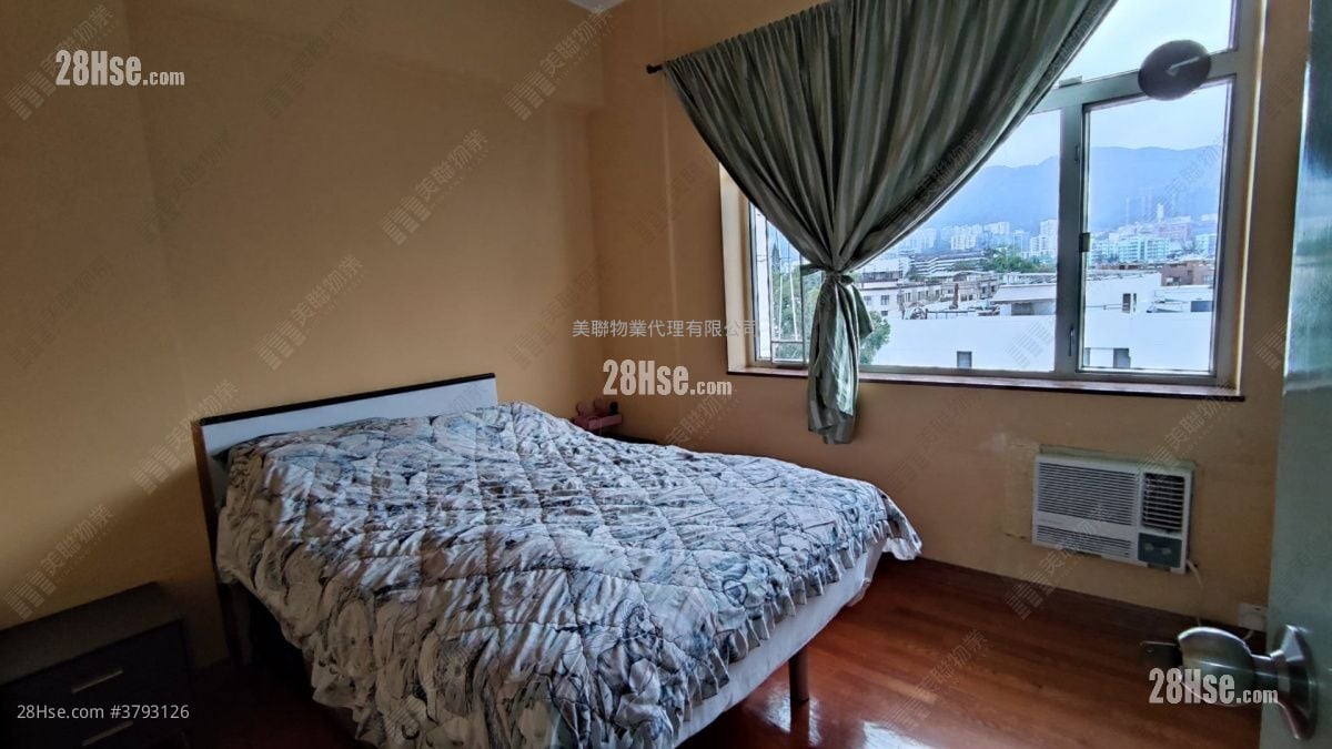 Kowloon Tong Court Sell 3 Bedrooms , 2 Bathrooms 978 ft²