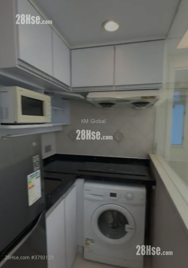 Tonnochy Towers Rental 3 Bedrooms , 1 Bathroom 419 ft²