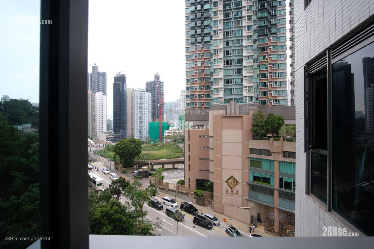 Marina South Sell 4 Bedrooms , 2 Bathrooms 1,787 ft²