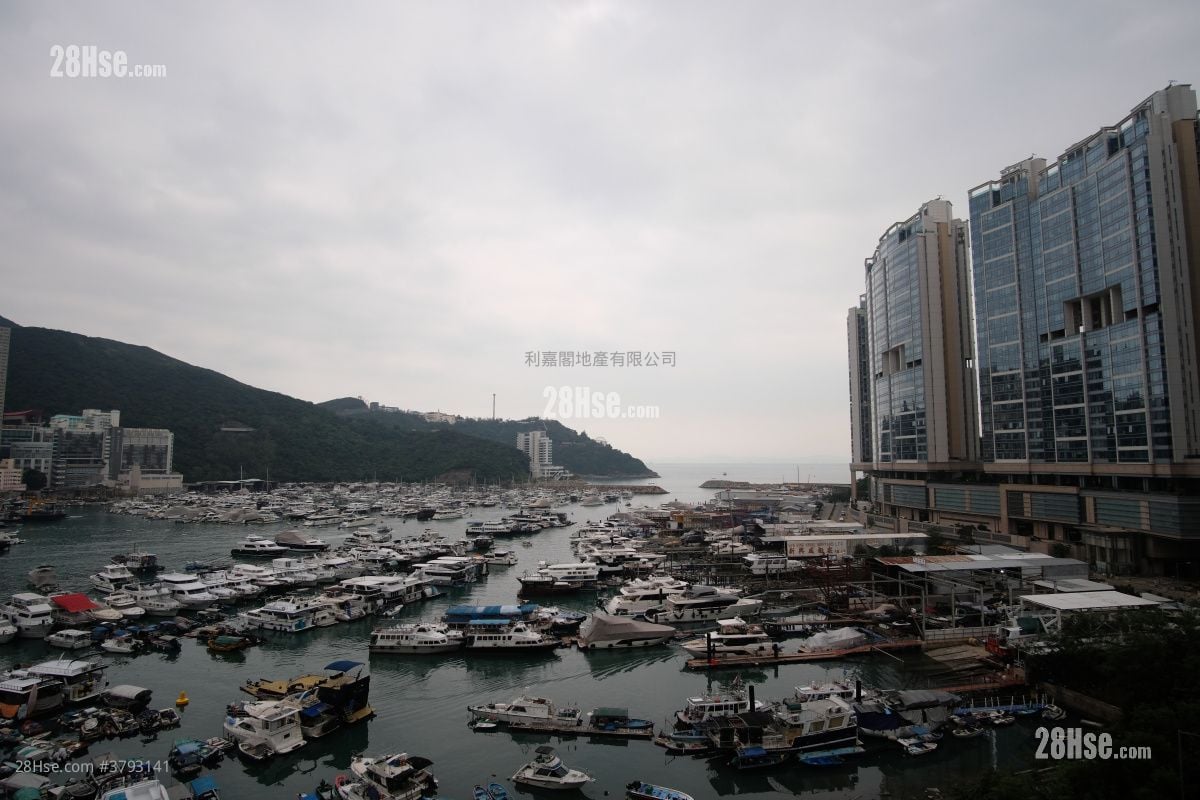 Marina South Sell 4 Bedrooms , 2 Bathrooms 1,787 ft²