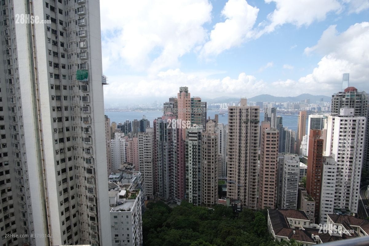 Serene Court Sell 4 Bedrooms 1,917 ft²