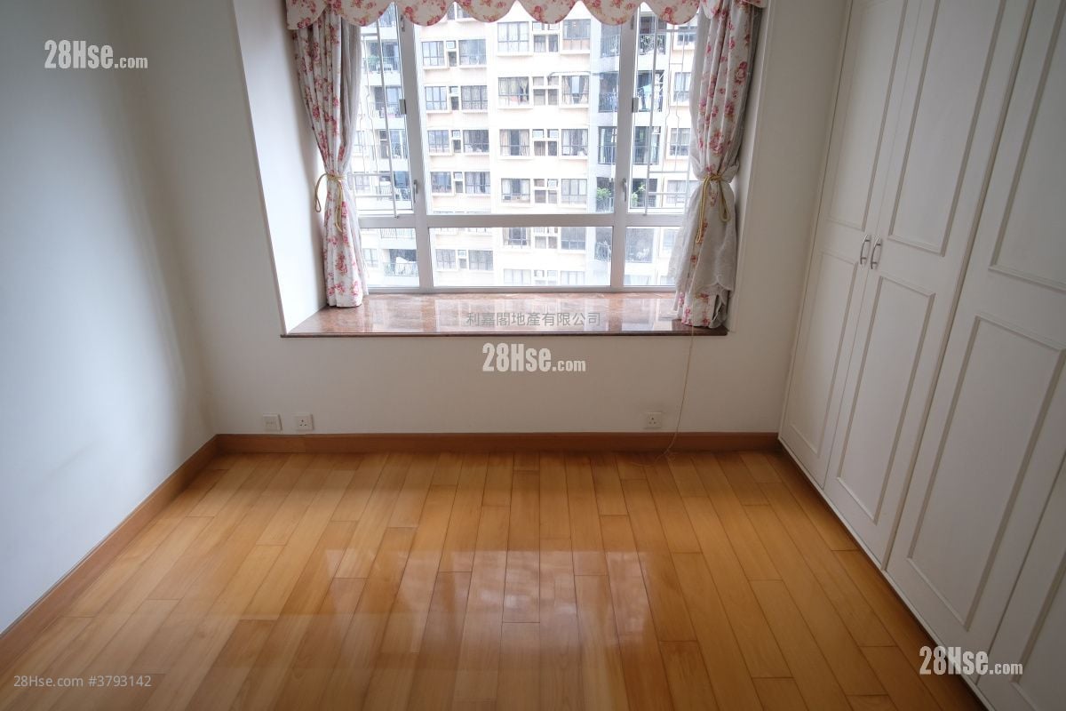 Serene Court Sell 4 Bedrooms 1,917 ft²