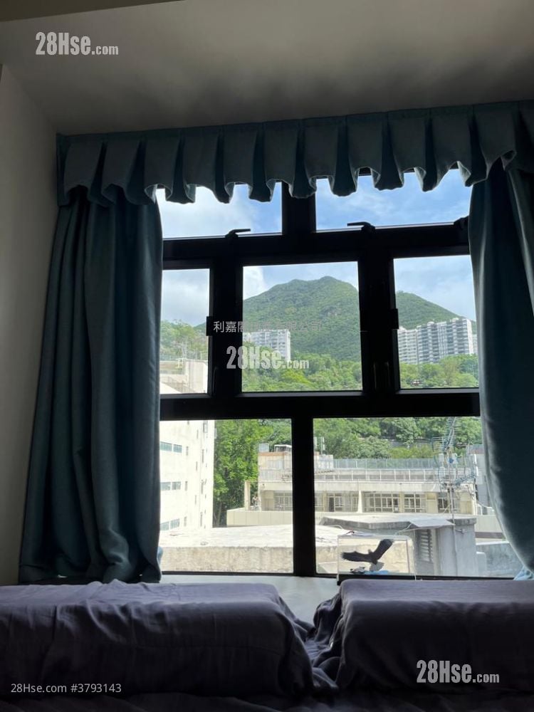 Wai Wah Court Sell 2 Bedrooms , 1 Bathroom 344 ft²