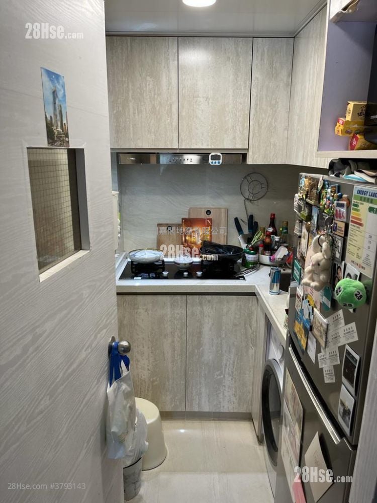 Wai Wah Court Sell 2 Bedrooms , 1 Bathroom 344 ft²