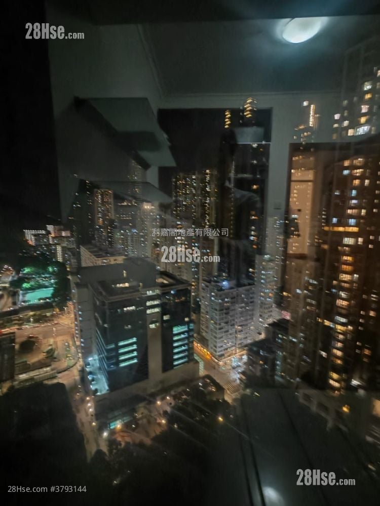 University Heights Sell 2 Bedrooms , 1 Bathroom 464 ft²