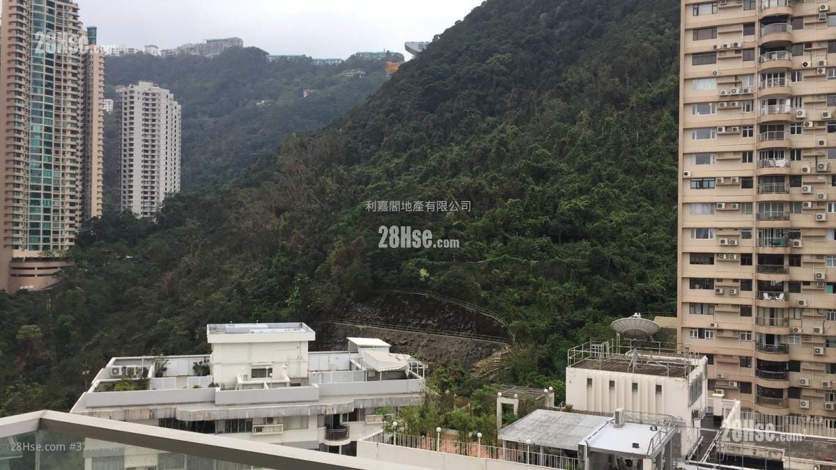 Conduit 18 Sell 3 Bedrooms , 2 Bathrooms 920 ft²