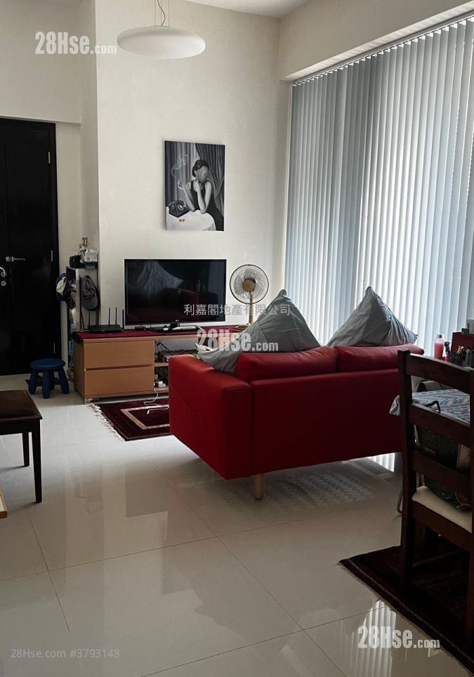 Conduit 18 Sell 3 Bedrooms , 2 Bathrooms 920 ft²