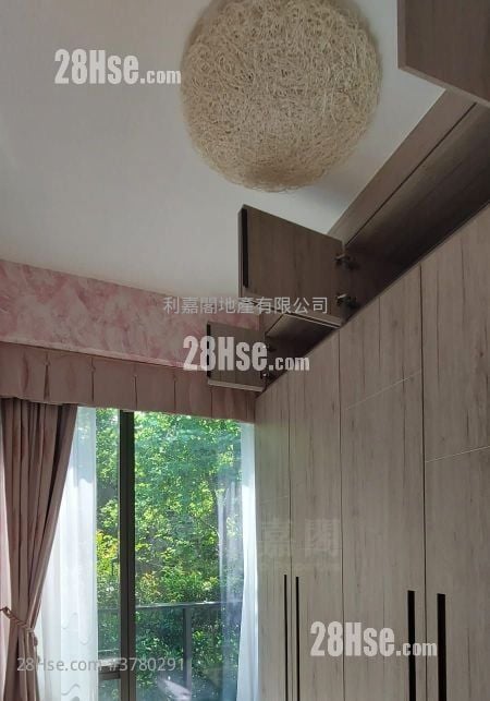 Mantin Heights Rental 3 Bedrooms , 2 Bathrooms 818 ft²