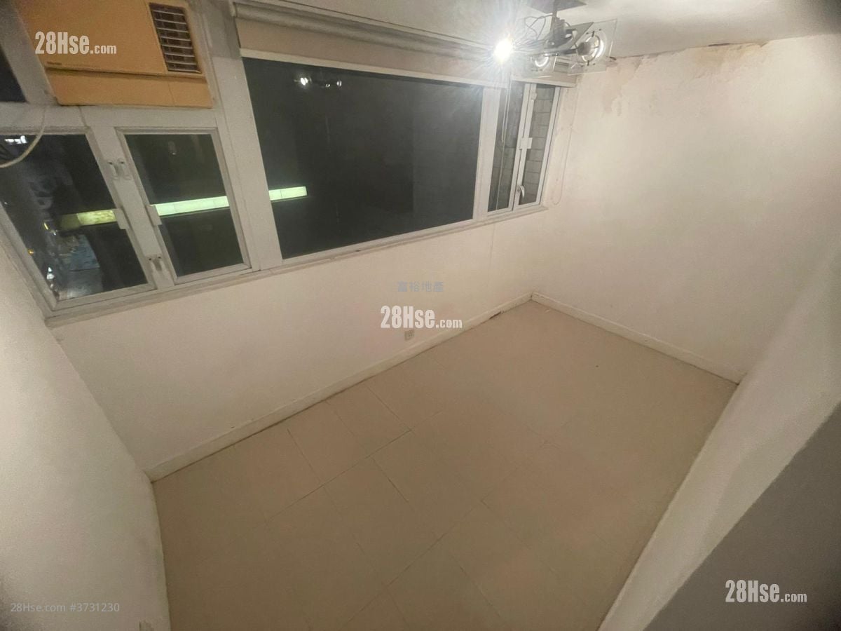 皇后大道中219号 售盘 2 房 , 1 浴室 429 平方尺