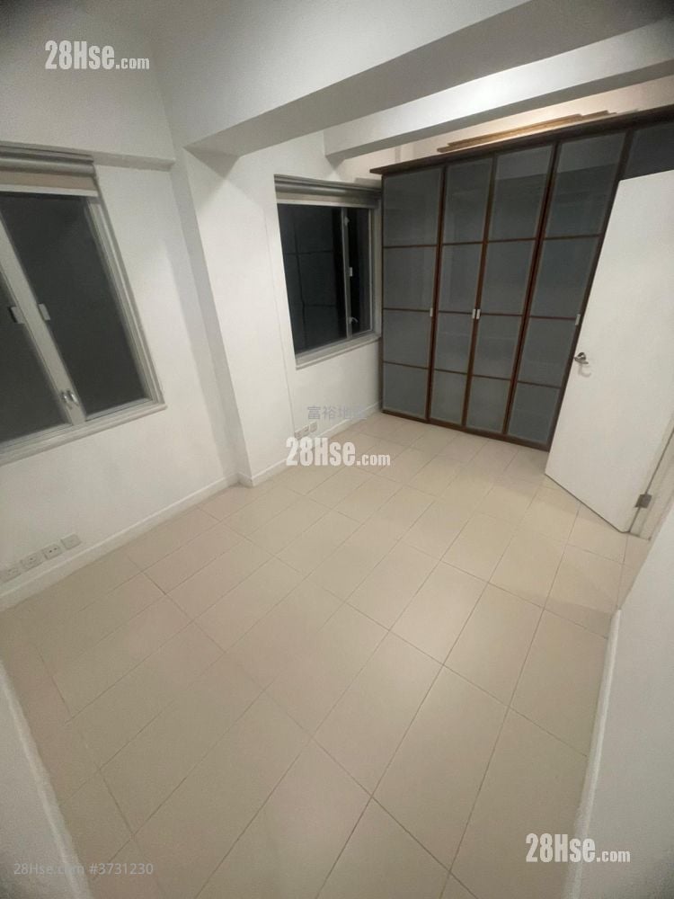 皇后大道中219号 售盘 2 房 , 1 浴室 429 平方尺