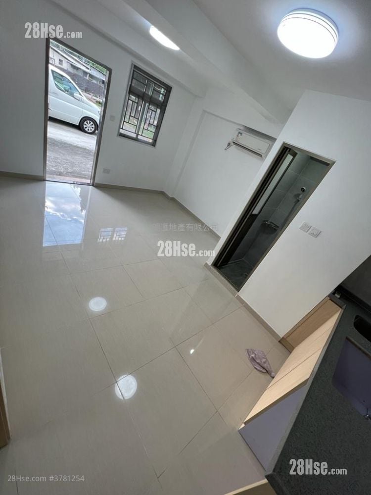 Chun Hing San Tsuen Sell 2 Bedrooms , 1 Bathroom 350 ft²