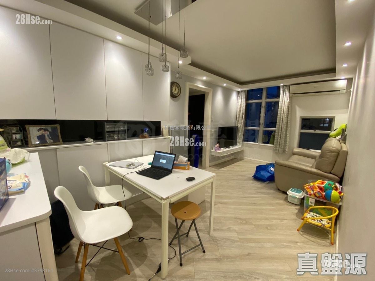 Tin Chung Court Sell 3 Bedrooms 650 ft²