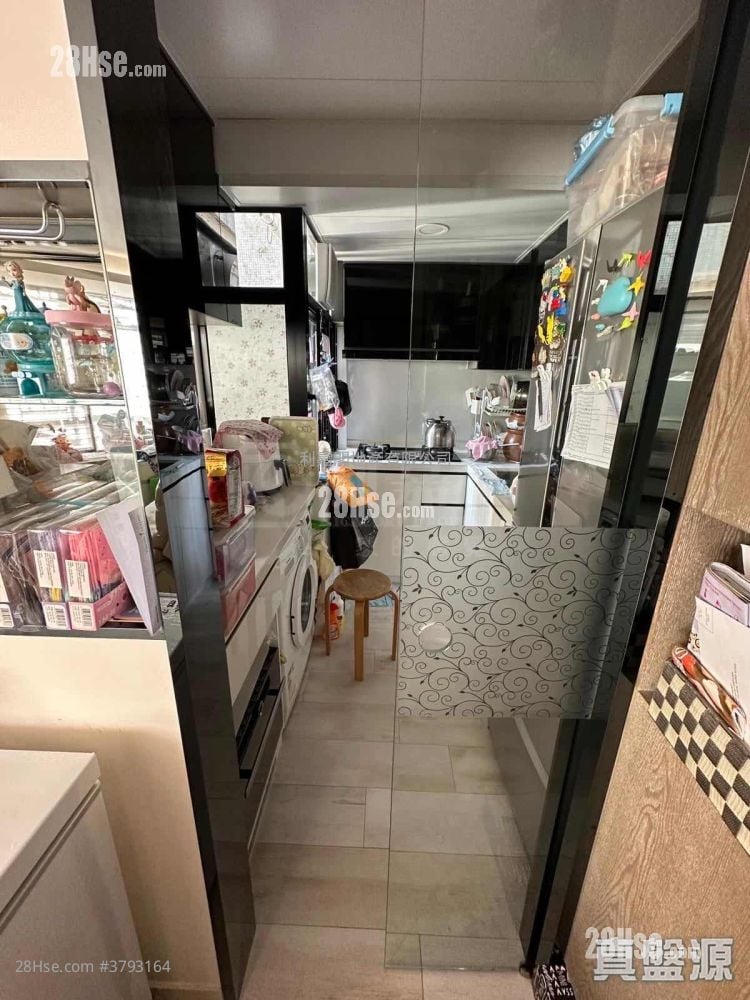 康怡花园 售盘 3 房 , 1 浴室 664 平方尺