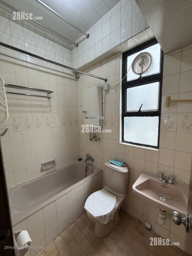 Lai Shing Garden Rental 2 Bedrooms 426 ft²