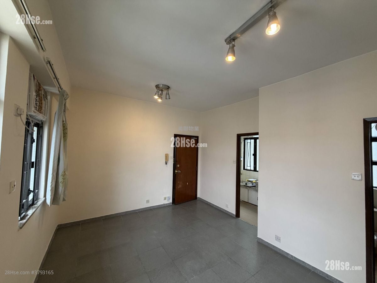 Lai Shing Garden Rental 2 Bedrooms 426 ft²