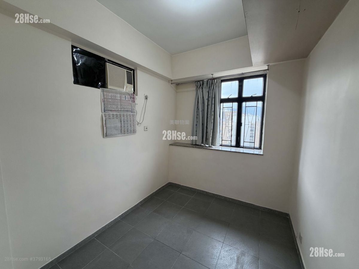 Lai Shing Garden Rental 2 Bedrooms 426 ft²