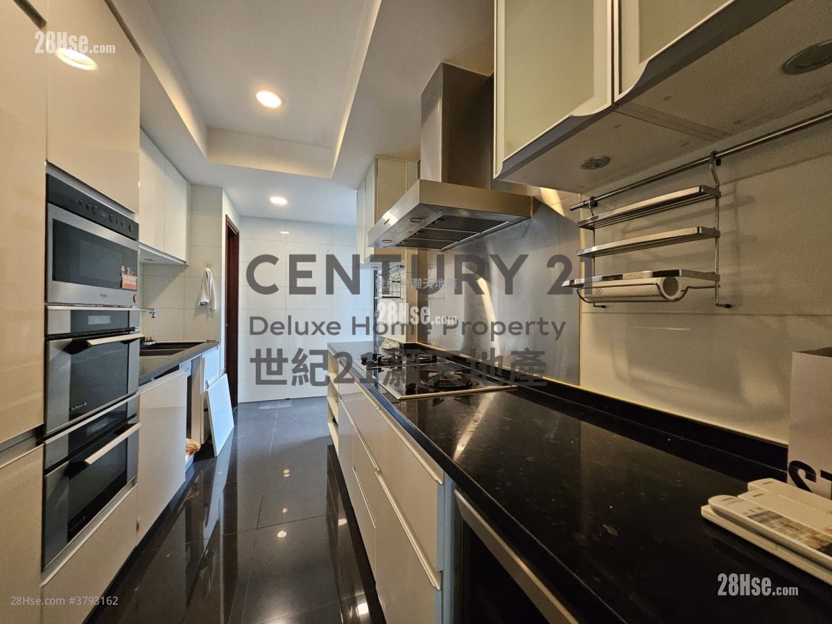 The Balmoral Rental 4 Bedrooms , 3 Bathrooms 1,607 ft²