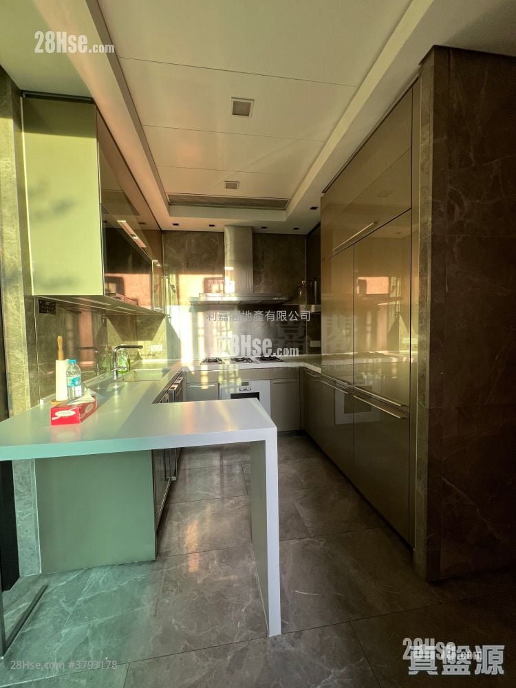 One Regent Place Sell 3 Bedrooms , 2 Bathrooms 1,546 ft²