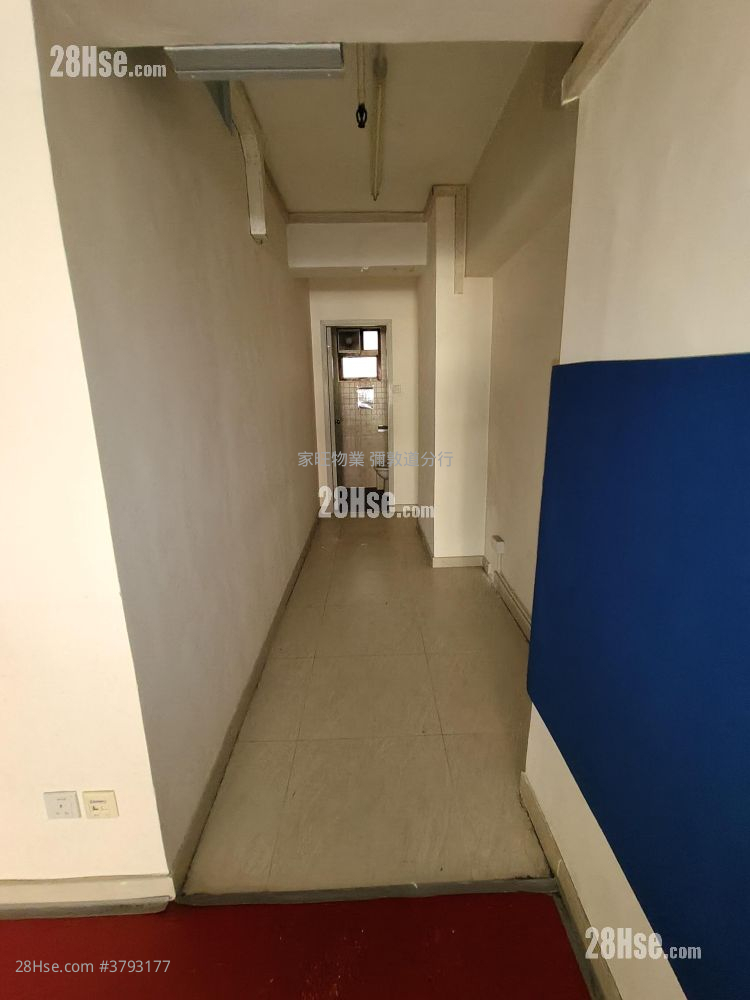 Ping Lam Commercial Building Rental 2 Toilets