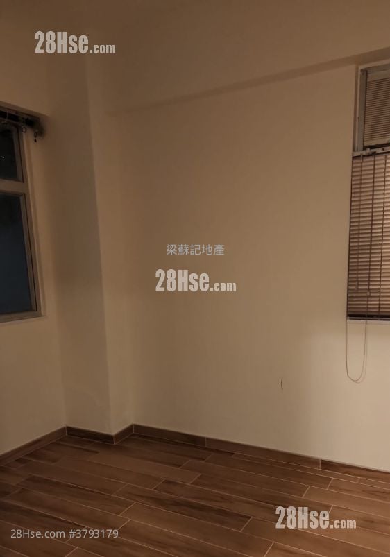 勤辉大厦 租盘 2 房 404 平方尺