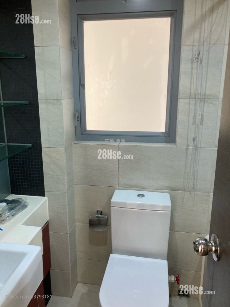 Grand Promenade Rental 2 Bedrooms 467 ft²